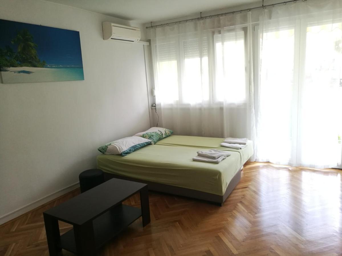 Pretty Big Double Bed Room With Balcony Сплит Екстериор снимка