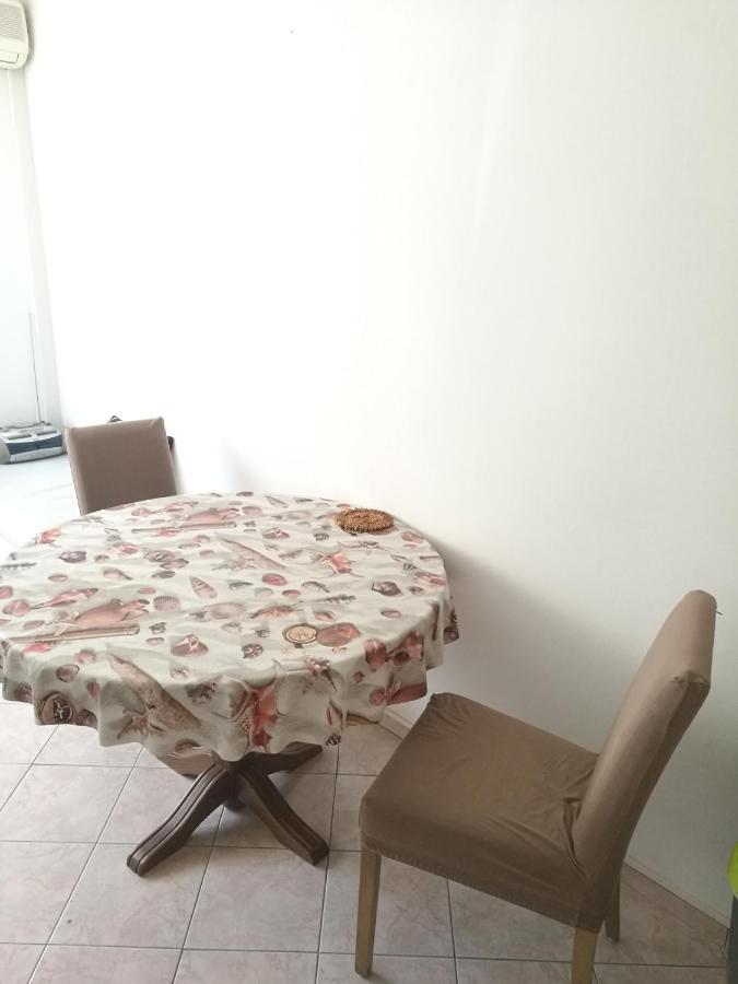 Pretty Big Double Bed Room With Balcony Сплит Екстериор снимка